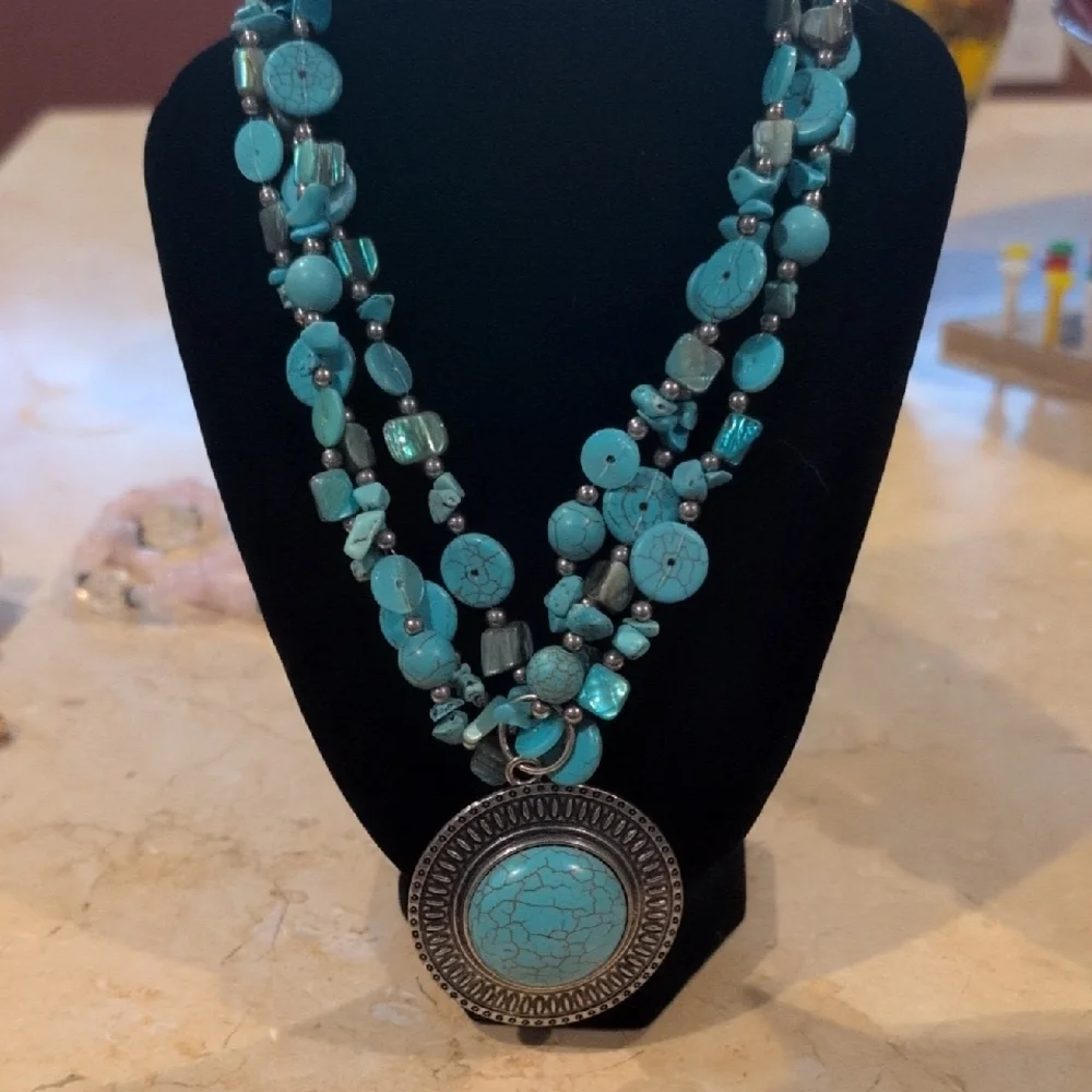 Turquoise/Silver Fashion Necklace. 3 Strands With Adjustable Clasp. - Picture 1 of 4